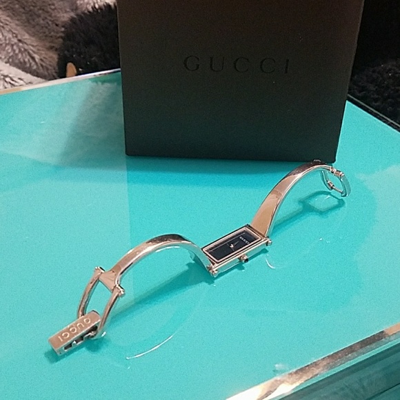 Vintage Gucci Watch - Picture 5 of 8